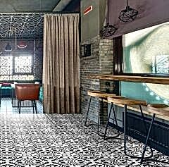 EGE SERAMİK 20x20 BAYONA SİYAH K:10 - 200X200BYN93